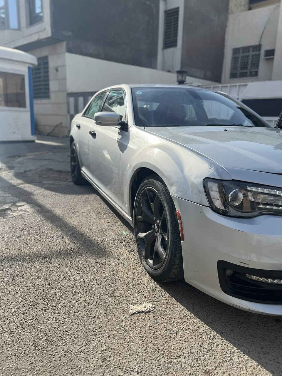 السلام  عليكم ورحمة الله وبركاته
‏‎ لـلـبـيع  
كرايسلر اوباما

الموديل           — 2021

فئة.                 — S300 

حجم المكينه   — 3600/ V6

‏‎‏‎اللون               — رصاصي غير محدد    

‏‎‏‎المسافه المقطوعه — 49 الف ميل  

‏‎‏‎المواصفات 
‏‎‏‎- بصمة تشغيل 
‏‎‏‎- بصمة أبواب 
‏‎‏‎-تشغيل عن بعد 
- فتحة سقف ( بانوراما ) 
‏‎‏‎-كشنات جلد 
-كشنات تدفئه
‏‎‏‎- رادار جانبي 
-اشاره بالمرايه 
-حساس امامي خلفي 
‏‎‏‎- ستيرن بحركه كهربائيه 
‏‎‏‎- بگ لايت LED 
- ليد نهاري 
‏‎‏‎-كرسي السايق بحركة كهربائيه 
‏‎‏‎-تحديد سرعه 
‏‎‏‎-كامره خلفيه دواره 
‏‎‏‎باقي المواصفات المعروفه 
السعر 215 
***********
‏‎‏‎رقم السياره    — بغداد زيونه
