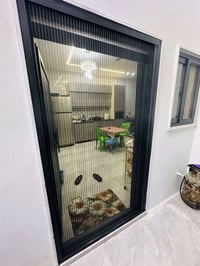 وشغلي هم اشتغل  الأبواب مانع حشرات ومانع شمس وهواء الاتصال 07700911345