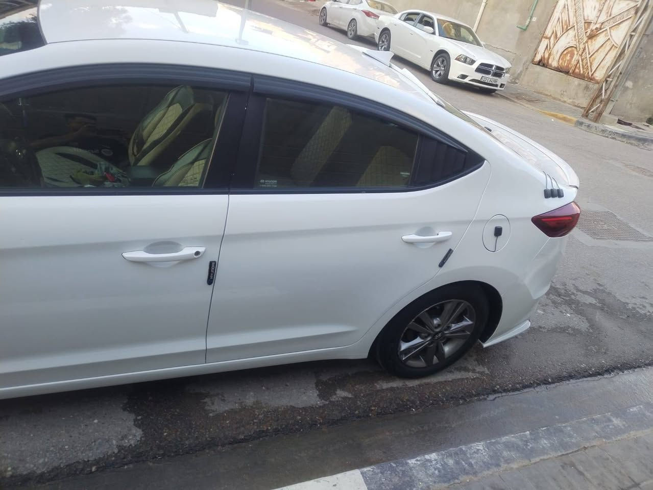 السلام عليكم الانترا 18 وارد أمريكي السياره نظيفه مال بيت حادث بصيط بس بيهه رشات من امريكا وبيهه تكشيرة بصيط بصره بسمي رقم جديد سنويه 31 حي المهندسين *********** مامتواجد عل نت شراي يخابر السعر 30 وبيهه مجال
