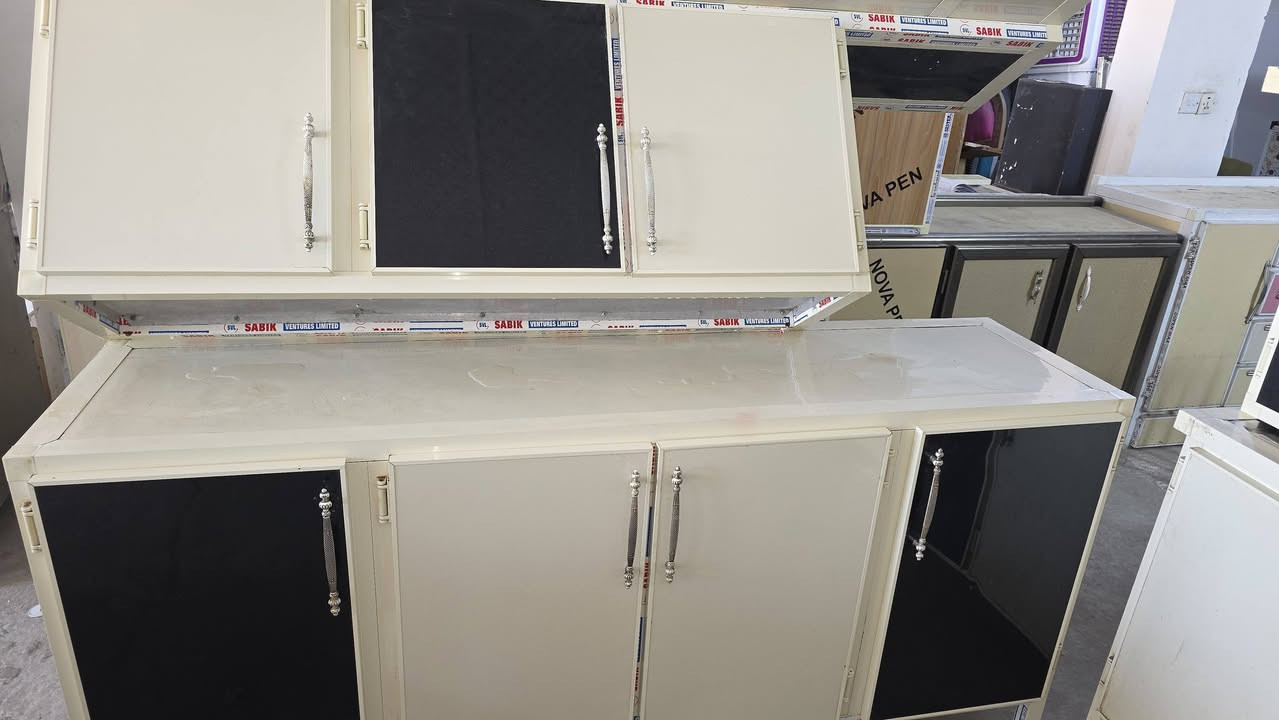 كاونتر للبيع مستخدم سيت 4قطع متروربع سنگي والمعلق مالته ومترين والمعلق مالته السعر ب335العنوان كربلاء حي العامل نهاية 🔚 السوق الاخير قرب جامع اهل البيت معرض بركات ال محمد عليهم السلام والتحيه هاتف 📞 ***********
