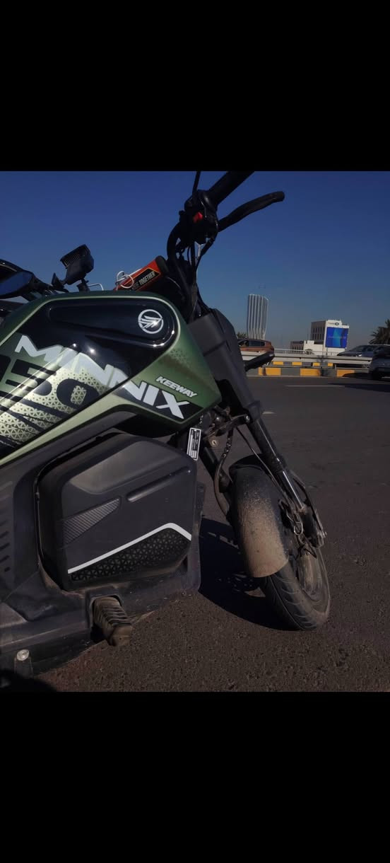 السلام عليكم
دراجه 150cc   minx  للبيع
 اخذتها قبل كم شهر من عجلة الخليج ماشيه 6000 يعني بعدها جديده الدراجه نظام بطح بس صغير كير اوتو 
دراجه رقم وسنويه
 بازين بس محسن ودهن من الشركه
سعرها مليونين وربع 
 التفاصيل أكثر اتصل ***********
