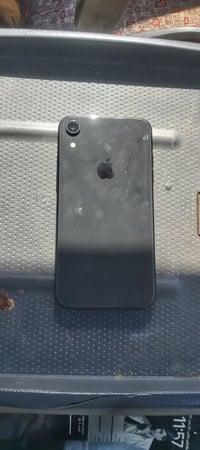 ايفون اكس ار • للبيع • مجال