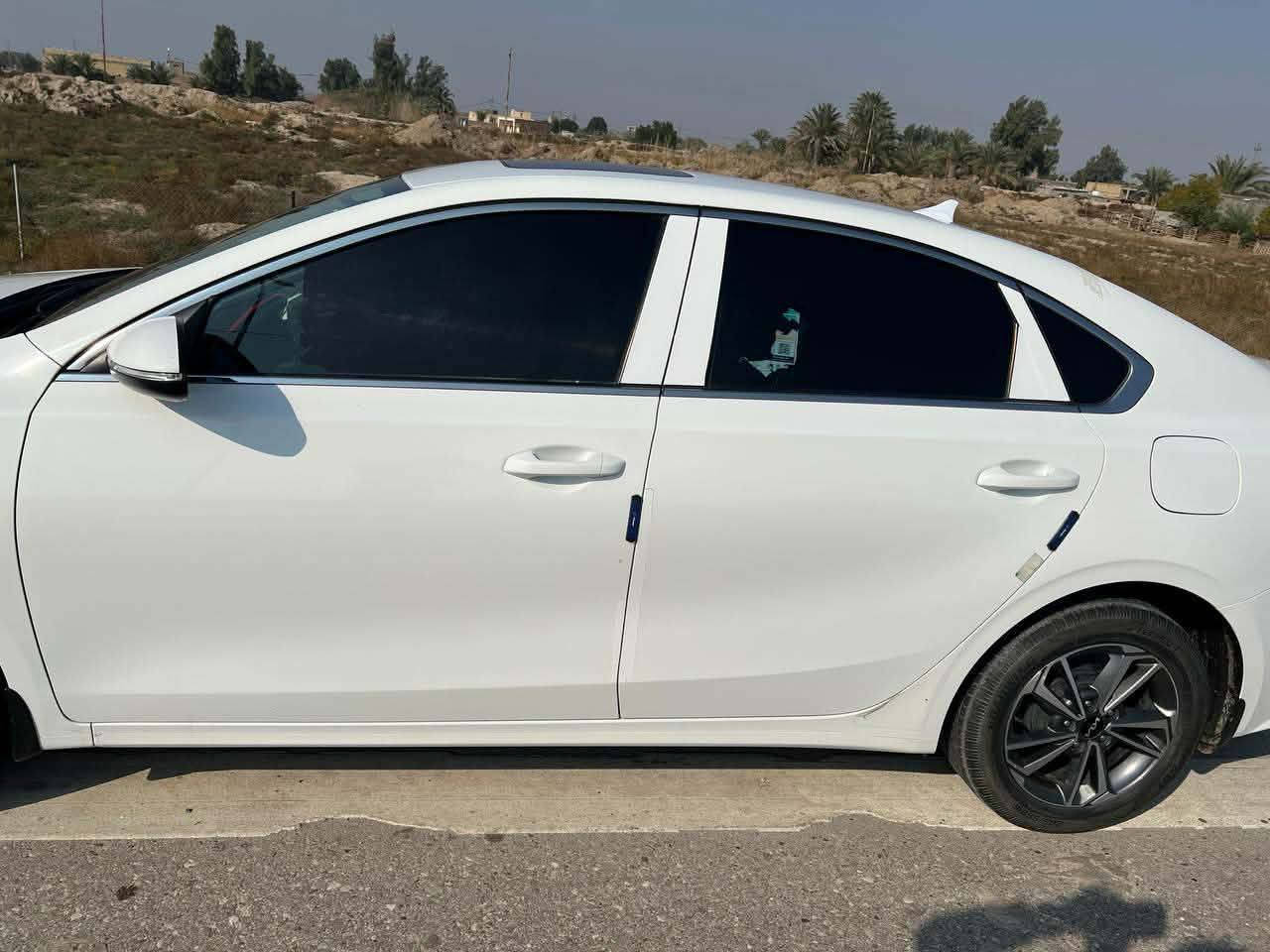 كيا سيراتو موديل 2022  خليجي فول مواصفات 
مكفوله كفاله عامه
رقم بغداد
السونار مرفق بالمنشور
السعر 171 وبيها مجال
***********
