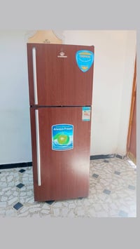 ثلاجة بلادية • حجم 20 • شغالة