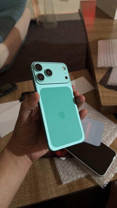 السلام عليكم  ايفون 11 محور 17 برو نضيف كلش ذاكره 64 مستبدل بطاريه 100% رايده ب 200 قفل بدون عمله مكاني بغداد ***********
@
