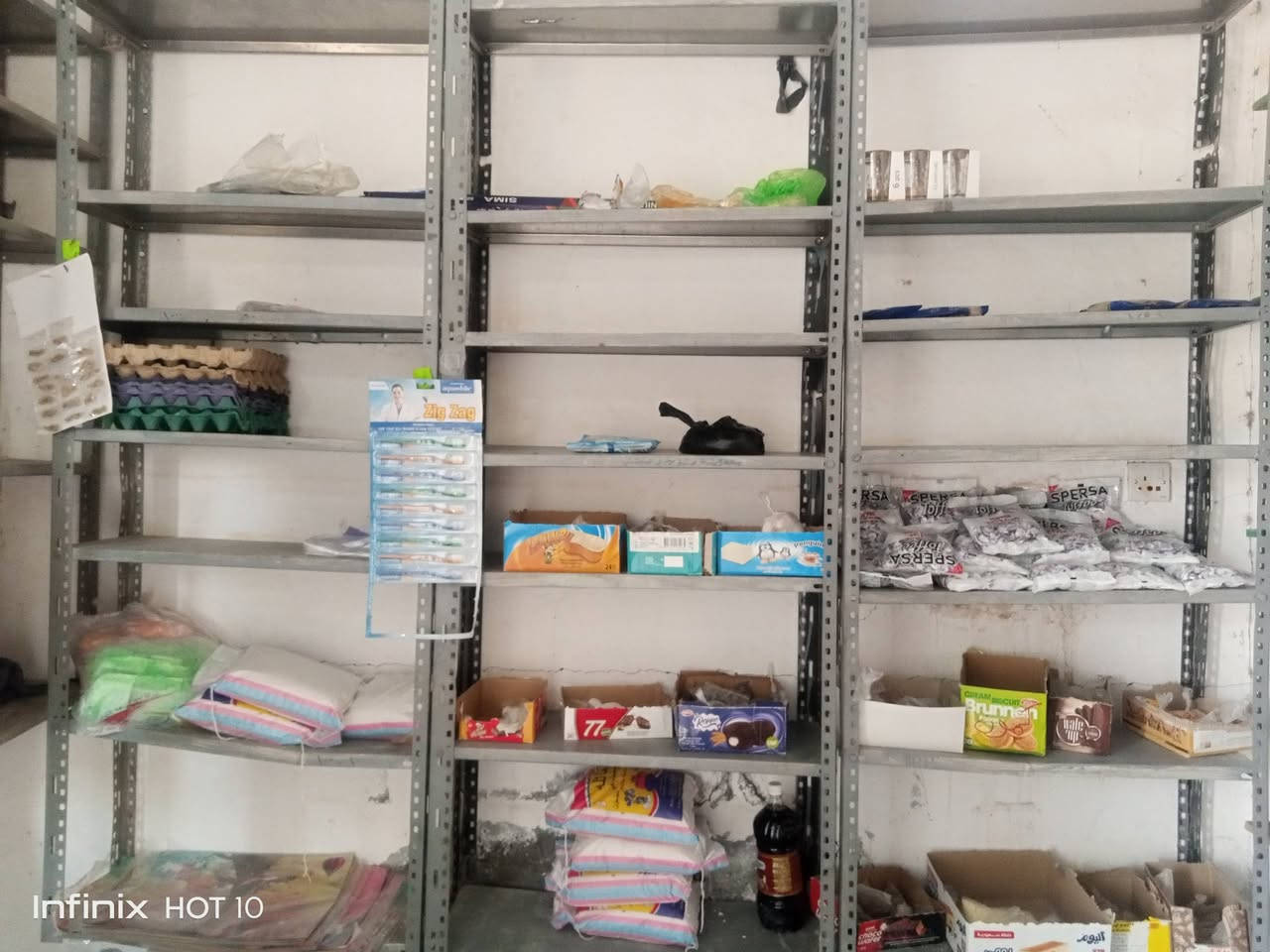 السلام عليكم يوجد رفوف مال محل تعزيله السعر كلهن ب200 وبيهن مجال
الاتصال ***********
المكان تكريت القادسيه قرى وردي
