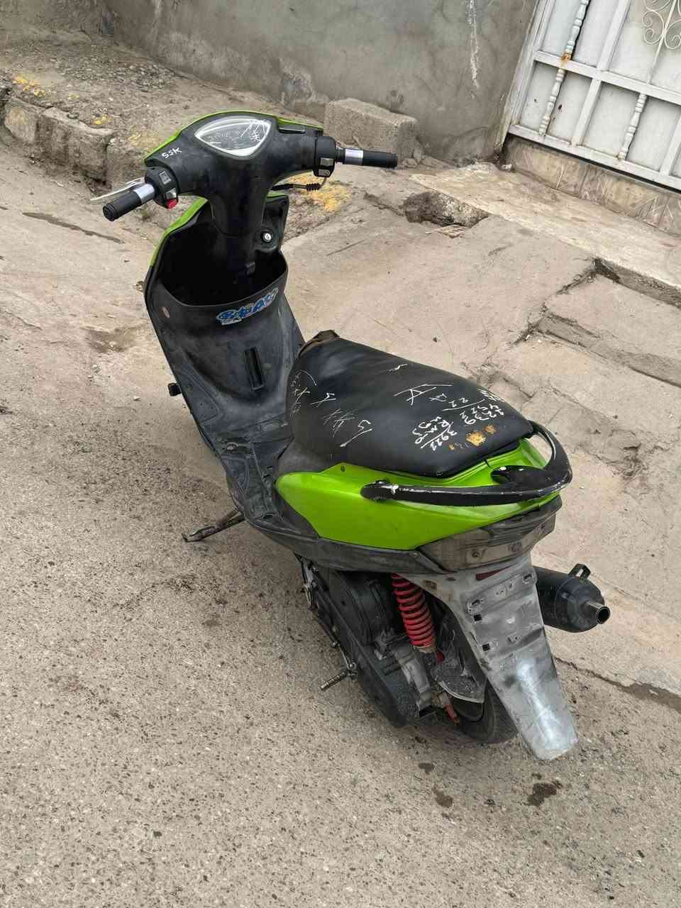 السلام عليكم دراجه ماكس بوشه بلاد مكينه ناعمه سلف هندر مانقصها شي ختم واحد مرواس اوبيع مكاني بعقوبة التحرير ***********
