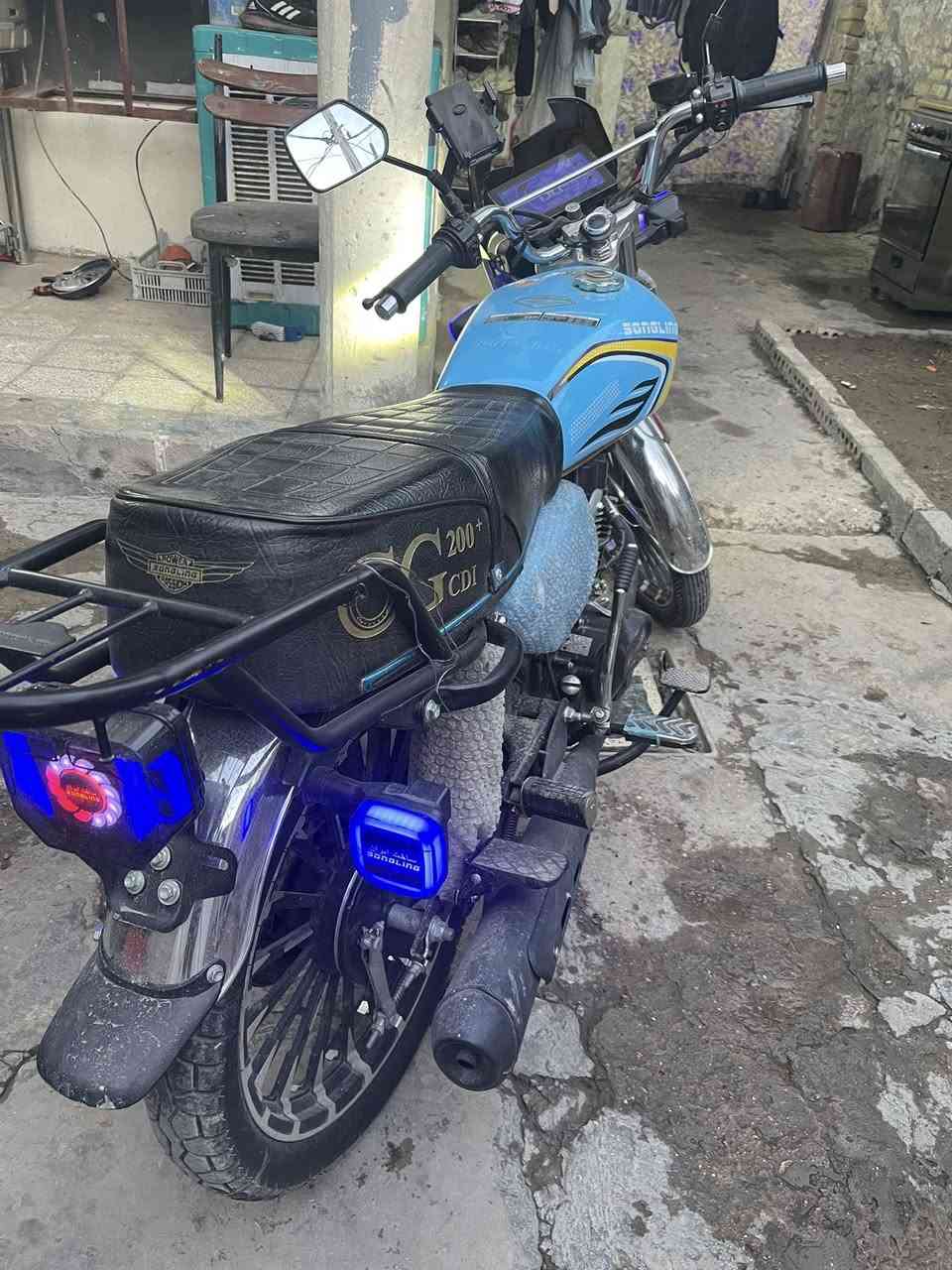 دراجه إيراني موديل 2026 بعدهه جديده مماشيه هواي السعر مليون 50 للتواصل ***********
