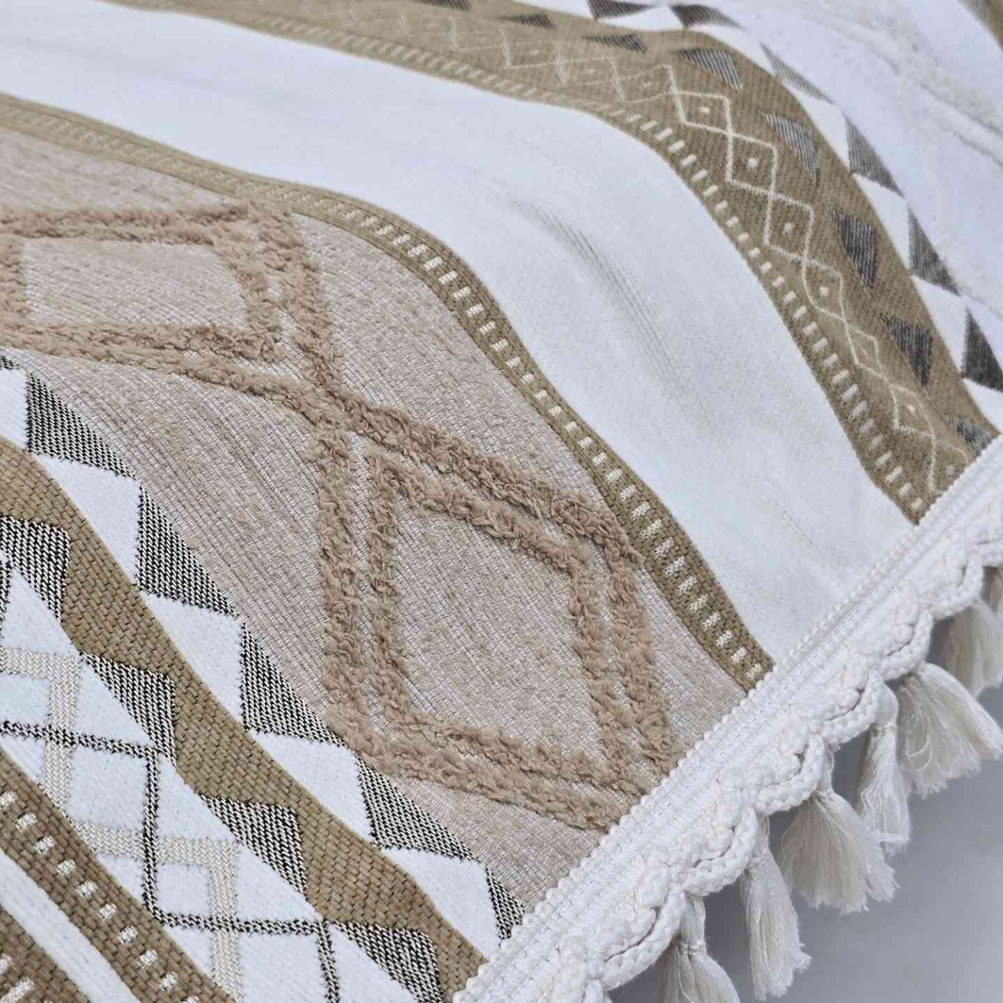 تشكيله مفارش تخم امتار حسب طلب
القماش اصلي درجه اولى
الضهر محبب سيلكون مانع تزحلق 
العرض 85 سم
ماعليكم بس تراسلونه وتدللون
التوصيل كافه محافظات 5 الف
عروض وتخفيضات على القياسات كبيره


**إذا كنت صاحب هذا الإعلان وتريد حذفه لأي سبب، رجاءا أرسل رسالة إلى الدعم الفني**