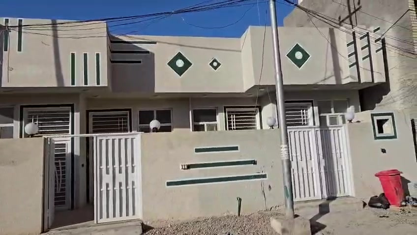 السلام عليكم ورحمه الله وبركاته منزليين للبيع مساحه البيت الواحد 100متر طابو زراعي سند 25في محافظة كربلاء منطقه الامام عون قريباً على طريق ياحسين عامود 241قرب محطة وقود عون بناء جديد طابوك محد ساكن بيهم للاستفسار اتصل وبيك خير وتدلل
***********
