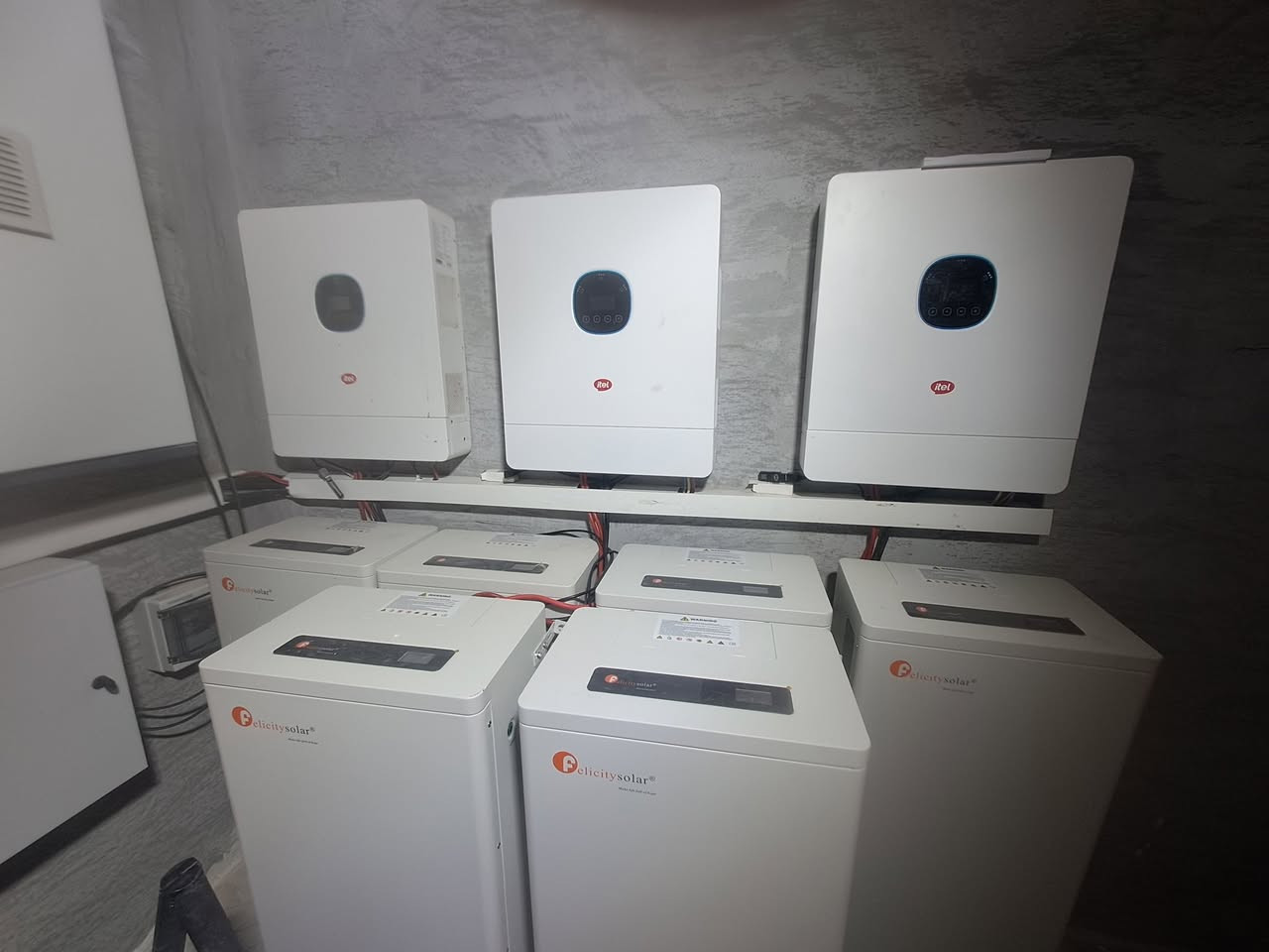 بسم الله_ماشاء الله 
#ختامها_مسك_2025
قام ##مركز_دجلة_للطاقة_الشمسية بتجهيز وتنصيب منظومة طاقة شمسية لماركت #المدينة_المنورة في تكريت القادسية بتاريخ 31/12/2025
كانت المنظومة بقدرة 
150 امبير نهارا 
100 امبير ليلا
#يبقى_مركز_دجلة_للطاقة_الشمسية_الاول
#جودة_عالية
#ضمان_حقيقي
#متابعة_دورية
عنواننا//
صلاح الدين تكريت القادسية الشارع العام 
الانبار الرمادي شارع 60
للاستفسار//
***********
***********
