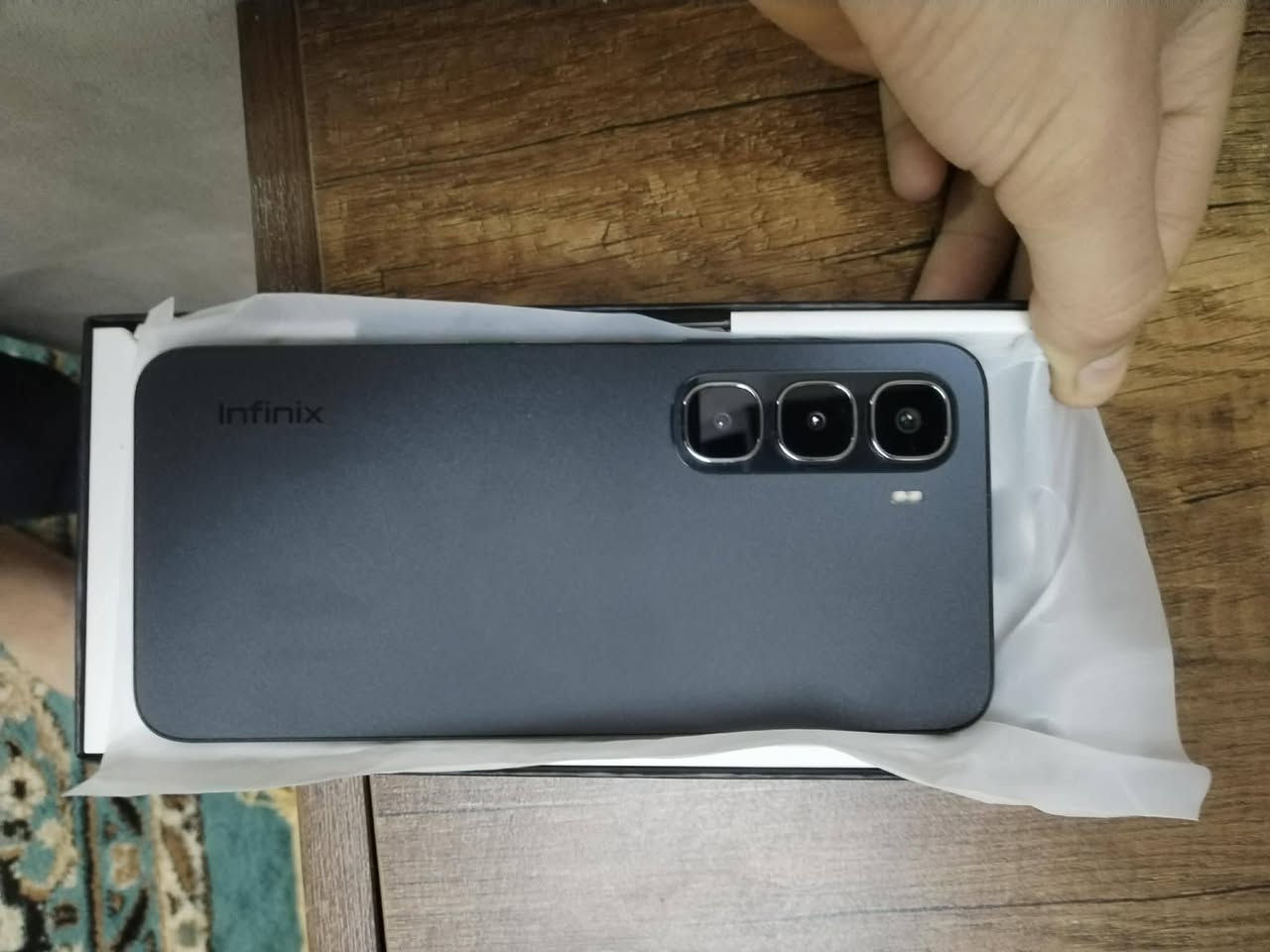 السلام عليكم 
انفنكس هوت 60i جهاز مستخدم اقل الاسبوع الله شاهد جديد شخط مابي كامل مكمل كارتونه سماعه مالت الجهاز والشاحنه مالته السعر 215 بي مجال بسيط


**إذا كنت صاحب هذا الإعلان وتريد حذفه لأي سبب، رجاءا أرسل رسالة إلى الدعم الفني**