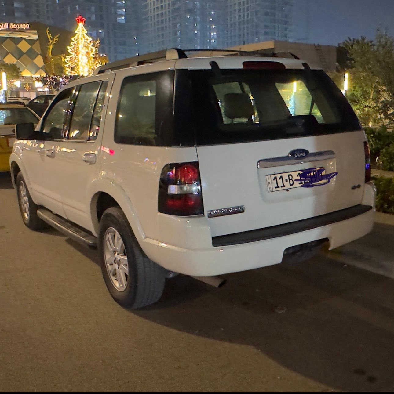 السلام عليكم 

فرصة لا تعوّض | للبيع فورد إكسبلورر 2010
خليجي وكالة القاصد
فول مواصفات حقيقي مو كلام
✨ فتحة سقف بانوراما
✨كشنات جلد
✨ مثبت سرعة
✨ تحكم دوزان
✨ تبريد وتدفئة
✨ سيارة قوية وثابتة بالطريق، ممتازة للسفر والمدينة
✨ سنوية وهزة جديدة رقم بغداد الماني 
✨ عداد المسافة 190 كيلو مو ميل 

السيارة نظيفة جداً
استعمال شخصي من الوكاله الى هسه عندي فقط
ما تحتاج شي – تركب وتمشي
جاهزة لأي فحص

💰 السعر مغري وقابل للتفاوض للجادين فقط (110) 
📞 ***********  
الاتصال للجادين فقط – الرجاء عدم الإحراج
