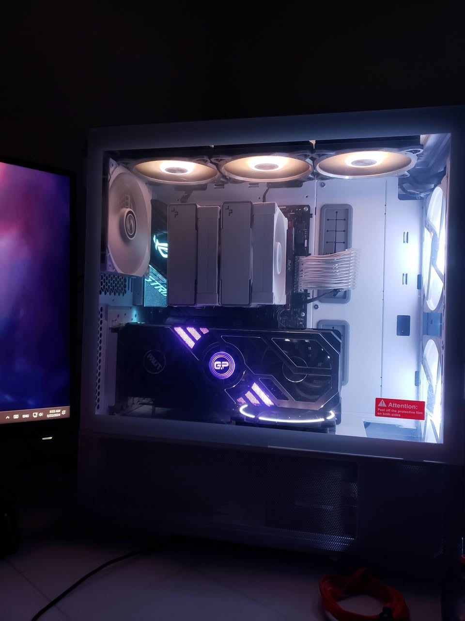 السلام عليكم
تجميعة كاملة مع الشاشة والإكسسوارات و ups للبيع
نظافة عالية جدا ضمان شكد متريد
تجميعة بيه توافقيه جدا عالية

🛑مابيع مفرد الاه اذا انباع كيس
السعر : 2300 الف سعر نهائي 

r9 5900x box
deepcool ak620 white 
ram 64gb 16*4 3200mhz XPG
asus rog x570-f gaming 
m.2 1tb Lexar 
m.2 256
 hdd1tb
psu 850w corsair gold modular
case lian li lancool 216 white 
gpu rtx3080ti 12gb
vertical  razer gen4
الشاشة:
msi 274qrfw
الإكسسوارات :
ماوس لوجتك 
g502 hero
كيبورد
reddragon k550 yama
ماوس باد xl
UPS:
apc c1500
بطارية ليثيوم ايون فوسفات الحديد 
24v 30امبير

استفسار اكثر خاص او الاتصال ***********
