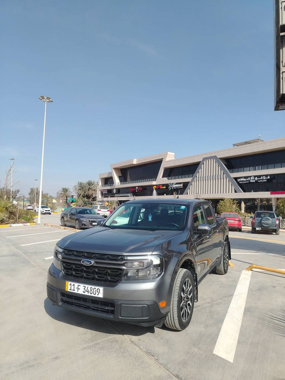 للبيع فورد مافرك موديل 23 أمريكي
حادث جاملغ أمامي + خلفي بدون دواخل رقم الشاصي مرفق مع المنشور
فول مواصفات LARIAT
بصمة تشغيل
تحكمات ستيرن جهتين
ستيرن هيتر 
كير موس
هاند بريك بصمة
رادار أمامي
كروز سرعة 
حساسات امامي خلفي 
شاشة كبيرة كامرة
كراسي جلد + كهرباء ثلاث طكات
كرسين تتدفئه 
قطعتين تبريد
حجم المكينه 2.5L هايبرد ماشية 58km
سيارة بحالة الوكالة مابيها اي نقص جاهزة
رقم بغداد انكليزي بأسمي شرط التحويل السعر 205 اوبيها مجال للشراي مكاني ديالى بعقوبة للستفسار أتصال ع الرقم ***********
***********
