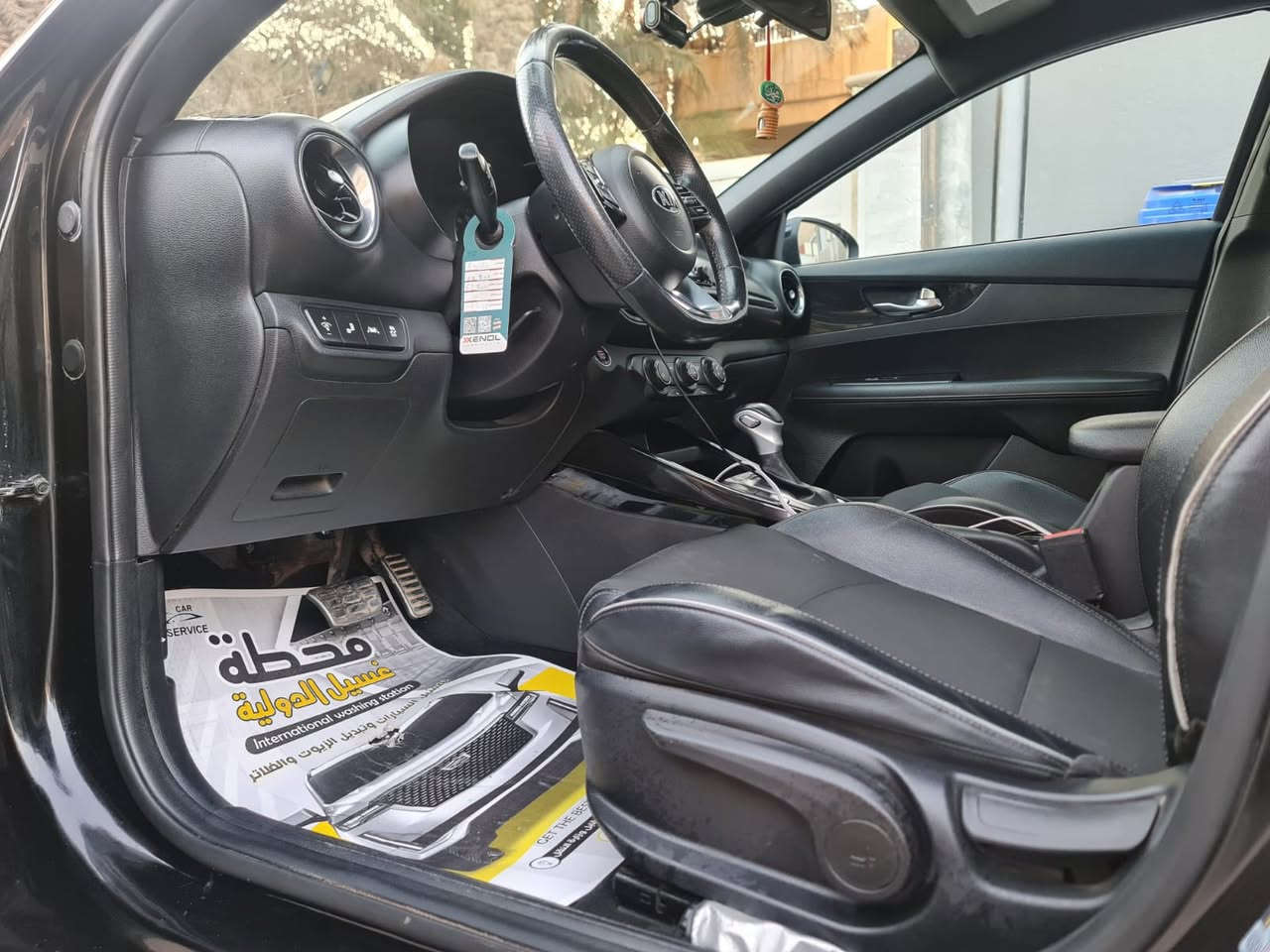 كيا فورتي 2021 GT-Line اعلى فئة
رقم اربيل انكليزي
وارد امريكي
ماشيه 52 الف ميل
المواصفات :
5ويل كب 
مكينه 2000 دوش
بصمة تشغيل + بصمة ابواب
تخم اطار امامي جديد
باتري جديد
بروجكترات
بك لايت led خطي
شاشة كبيرة/ كاميرا خلفية دوارة/ رادر نقطة عمياء جانبي/ رادار امامي  / رادار خلفي يظهر على الشاشة/ مود درايف / تحكم ستيرن / كروس سرعة / مانع انزلاق / ويل كب 17 / بلوتوث/ اواكس / USB/
الضرر جاملغ امامي وباب السايق
ايرباك جهة السائق
مكان السيارة بغداد
للاستفسار ***********
