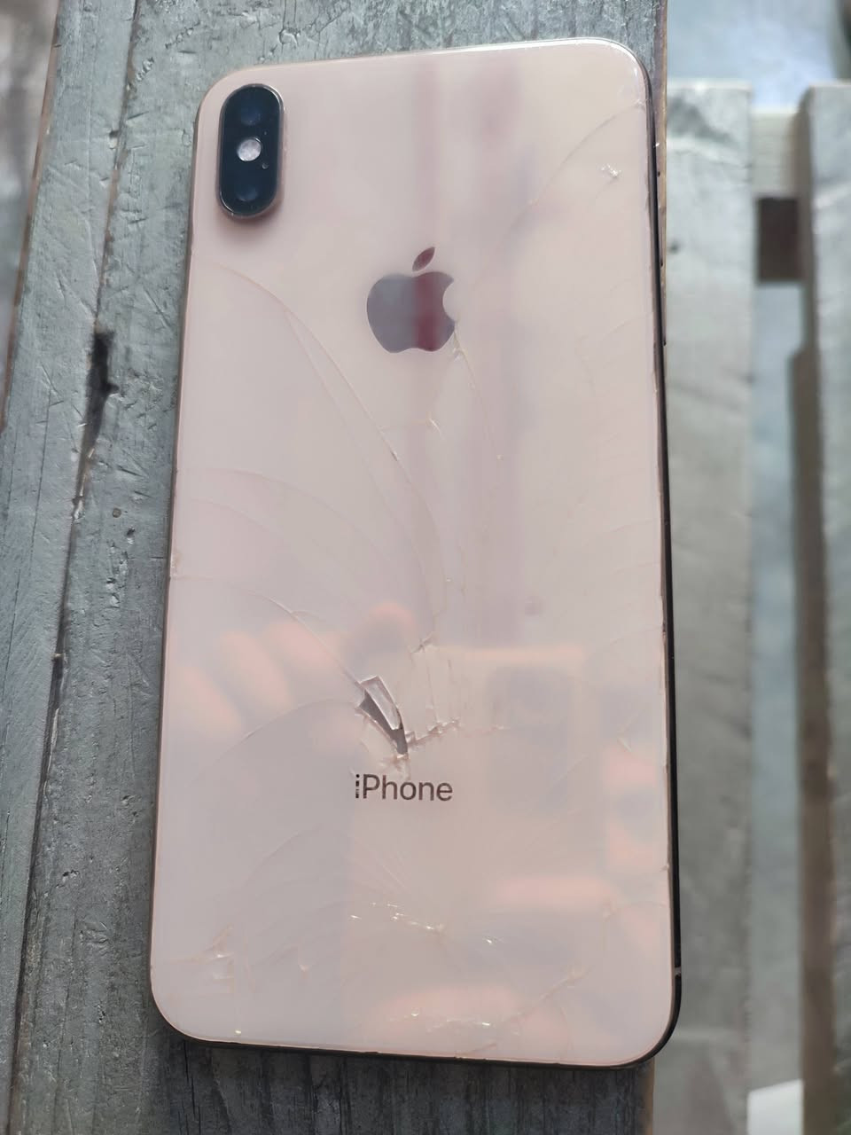 مكلف بالنشر ..
ايفون  Xs  Max  

اصدار امريكي 

ذاكره 256

بطاريه 70 

بي شرك خفيف موضح بل صوره 

السعر 125 وبي مجال  شي قليل 

للاستفسار ***********
