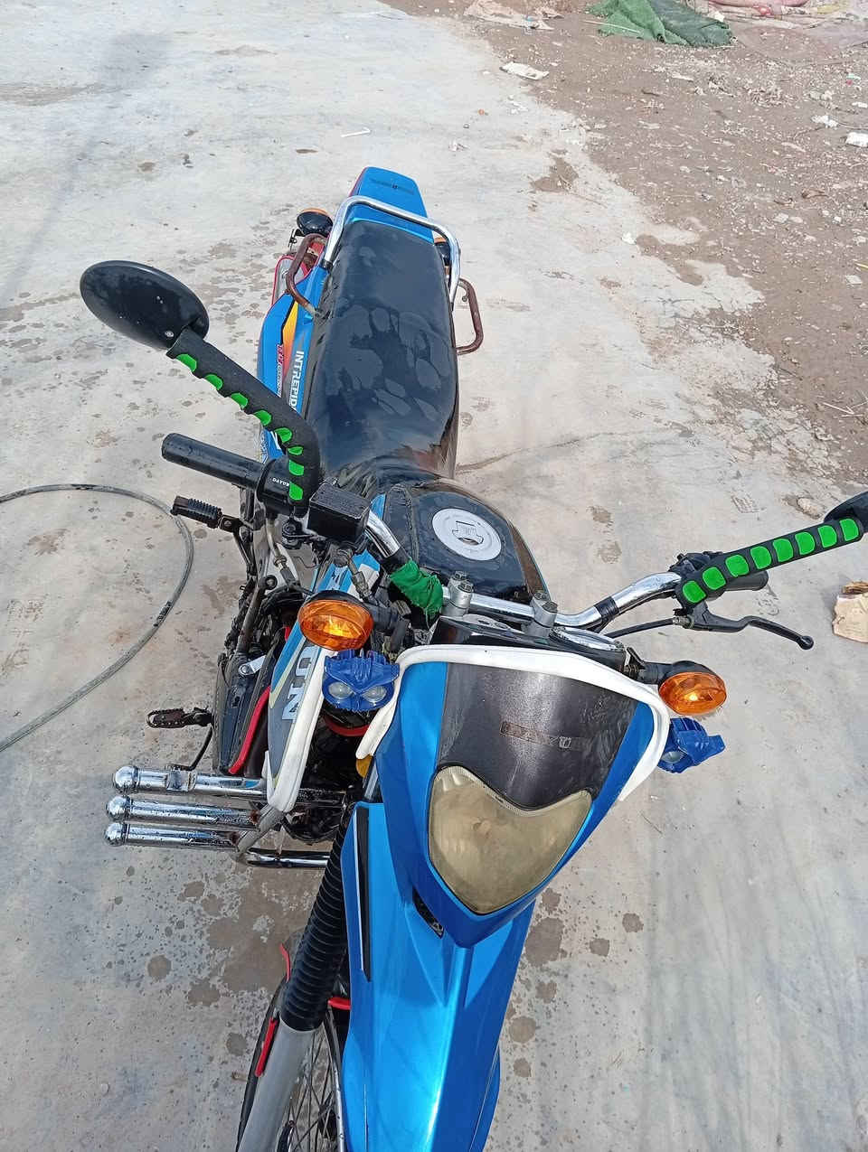 سلام عليكم العزاز طبعن مرخصت الادمن للبيع ميسان قضاء علي الغربي موديل 17اوراق اصولي   زوج تايرات جديد كهربائيات كلهه شقاله شرط الفحص ناعمه اتخبل وعلي 
مال جناي  قبل شهر مجفتهه للعلم سعر 875الف
وبيه مجال قليل للطيبين وأنه بخدمتكم 
***********واتساب
***********واتساب
