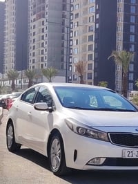 للبيع كيا سيراتو خليجي ٢٠١٨ مكينة ٢٠٠٠ مري شفط فول تحكم ستيرن  ٣ وضعيا...