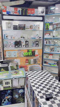 ديكور للبيع
فاترينات سكه + رفوف 

كله نضيف وع الفحص 
الاسعار جدا مناسبة 
***********
