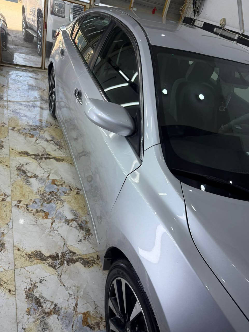 تم تخفيض السعر 
بيع مستعجل 

� للبيع سيارة — [نيسان التيما ]
• الموديل: [2018]
• المواصفات: [فول ما عدا الفتحه]
• المحرك: [2500] — بنزين
• العداد: [137] ml

✨ مميزات إضافية:

 • [كاميرا خلفية / شاشة / بلوتوث / مثبت سرعة /بصمه ابواب / بصمة تشغيل  / حساسات…]

السونار  مرفق بالصور 

📍 الموقع: [حله -حي الامام ]
💰 السعر المطلوب. 100 $]
📞 للتواصل: [*********** حلة, بابل
