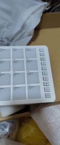 ميدي كنترولر 16 باد • حالة ممتازة • الموصل