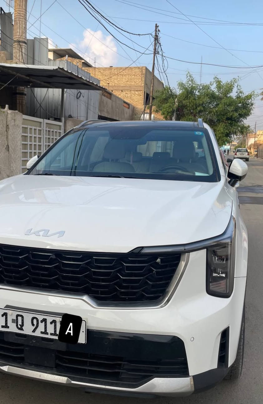 كيا سورنتو 2025 V6
القوة والفخامة 💎
رقم بغداد إنكليزي 

🔹 المحرك:
▪️ 3.5 لتر V6 تنفس طبيعي
▪️ قوة تقارب 290 حصان 
▪️ ناقل حركة أوتوماتيك 8 سرعات
▪️ نظام سحب أمامي 
كير ماوس
سايد بريك كهرباء
أوتو هولد
نزول منحدرات
أربع سرع:
1_Eco
2_Normal
3_Sport
4_Smart
🔹 المواصفات الخارجية:
✨ تصميم جديد جريء بشبك أمامي أسود
✨ مصابيح LED أمامية وخلفية كاملة
✨ قياس الويل (20) 
✨ بانوراما 
🔹 المواصفات الداخلية:
🖥️ شاشة وسطية
🔘 تشغيل بصمة + دخول ذكي+ تشغيل عن بعد
📱 شحن لاسلكي للموبايل
🧭 عدادات ديجيتال كاملة
ألوان لد داخلية متغيرة
🔹 أنظمة الأمان:
🅿️ حساسات أمامية+حساسات خلفية+دبل كاميرا
⚠️ مثبت سرعة ذكي+أوامر صوتية 

SUV عائلية فخمة… قوة وأمان ومساحة واسعة تناسب السفر والاستخدام اليومي ✈️

🔥السياره كفالة عامة
..
.. 
ملاحظة:السيارة بيها فطر بالجامة الأمامية ما مبين 
..
.. 
💰 السعر 325 ورقة 
 ........... 
بغداد_الدورة📍
............ 
الرقم:***********

