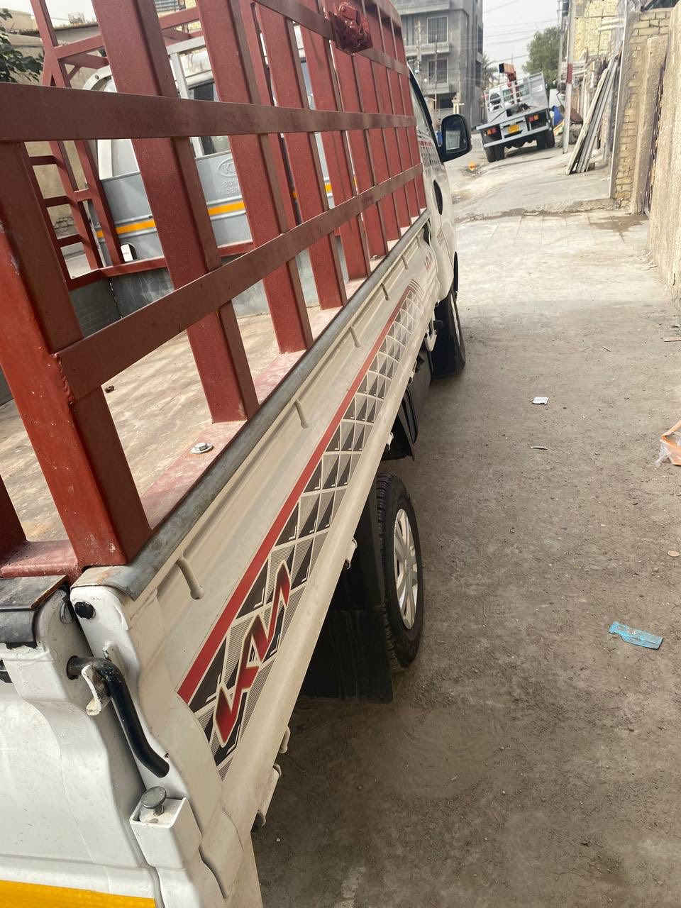 سلام عليكم كيه 19 جديده مكينه شاصي تخم تاير وسونار مرفوق بغداد مدينه الصدر رقم الهاتف *********** السعر 125
