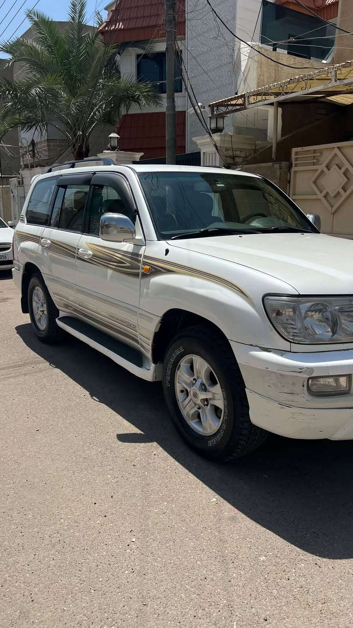 لاندكروز 2007GXR
كفالة گير ومكينة وتبريد وصدر واطارات سيارة جاهزه من كل النواحي بيها حادث حسب التقرير المرفق السعر 140 وبيها مجال
الاتصال ***********
