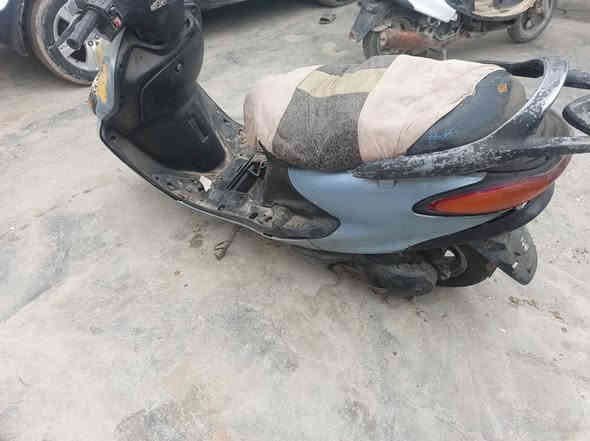 سلام عليكم دراجه للبيع المكان حي المزرعه دراجه شغاله صار 3اشهر ما مشغله ضاع  السويچ وتركته دراجه محركه ساعه  سعره 200وبيه مجال للشراي  للاستفسار   
***********
