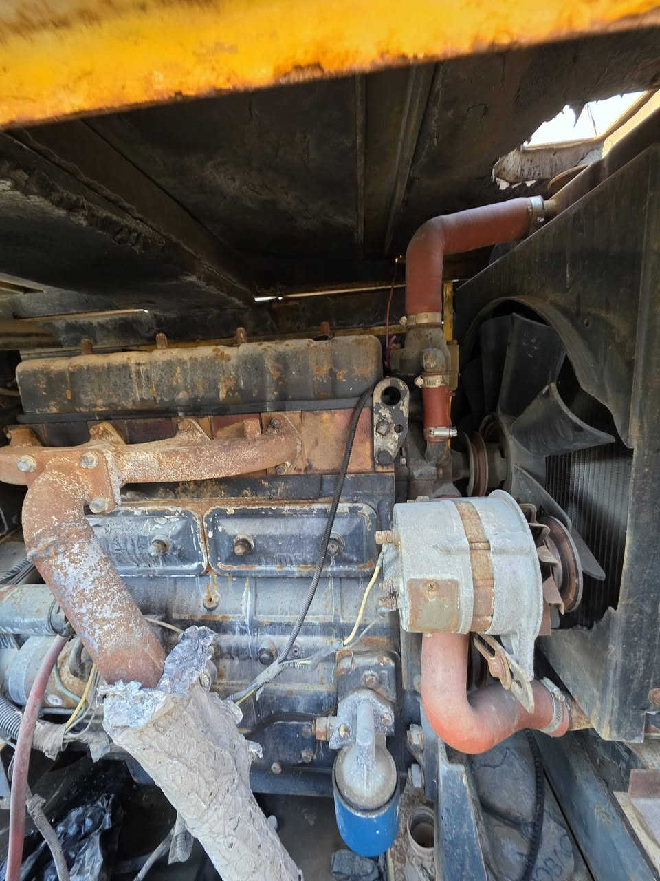 للبيع مولده بيركنز 35kv
شغاله فقط بي كازكيت كايم
سعره مليونين
***********
