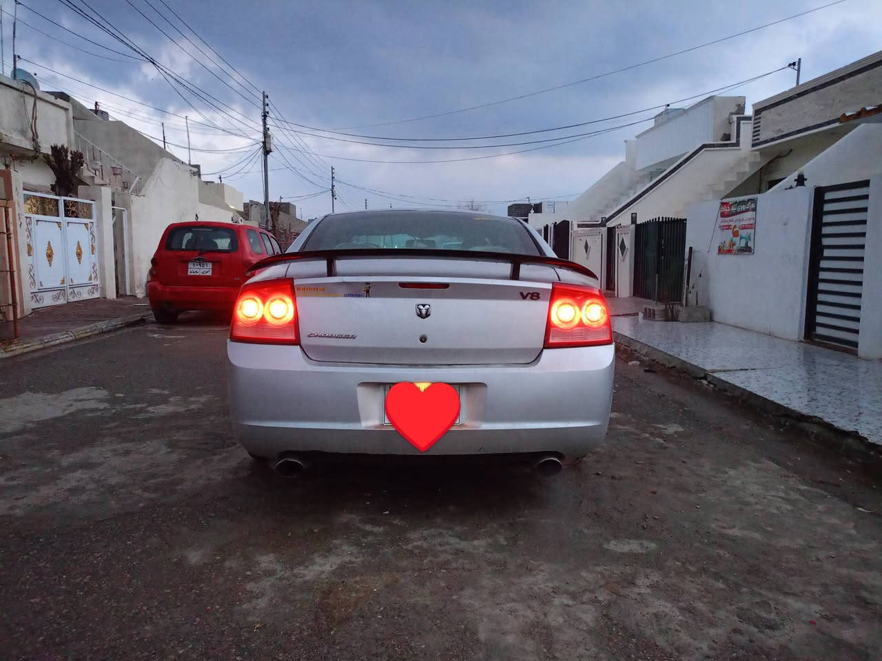 دؤج جارجه ر براوة مؤديل2010.كيرتوماتيك ويل كرؤم 4جام كاره باي ته بريت ساردوو كه رم لايت زينؤنه ته حديل سورعه هتد... ،كيرو مه كينه ي به شه رت نه هه لم نه بوخاري نيه ليدراوي نيه ته نها ده عامي دواوة ، سه ياره كه مالي دؤسته و سعري خوار هه موو بازار ته نها 45كه لا شوين بازيان***********
