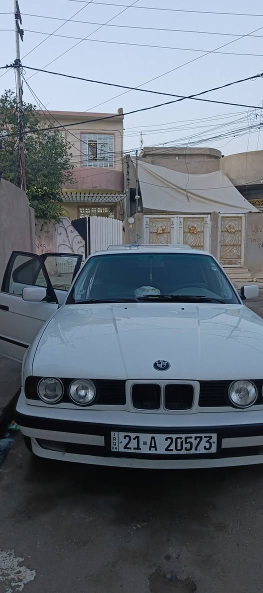 االسلام عليكم ورحمة الله وبركاتة BMW 525i سيارة مابيها اي ضرر بدون صبغ رقم الماني سليماني سعرها 65 التواصل عل واتساب او ماسنجر ***********
