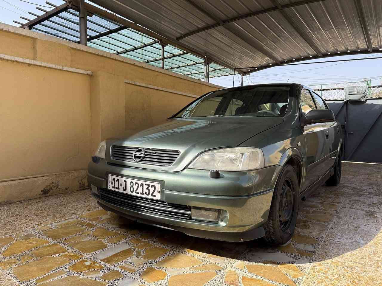 استرا 2002
صبغ عام  صور قبل الصبغ موجودة طختها جاملغ خلفي السيارة جاهزة عدا التبريد بدلت كمبريسر جديد وبعد ماشحنت غاز
سعرها 55ورقة هزة جديدة محرك 16حاوية گير عادي تخم تاير وبطارية

مكان السيارة الأنبار هيت***********
