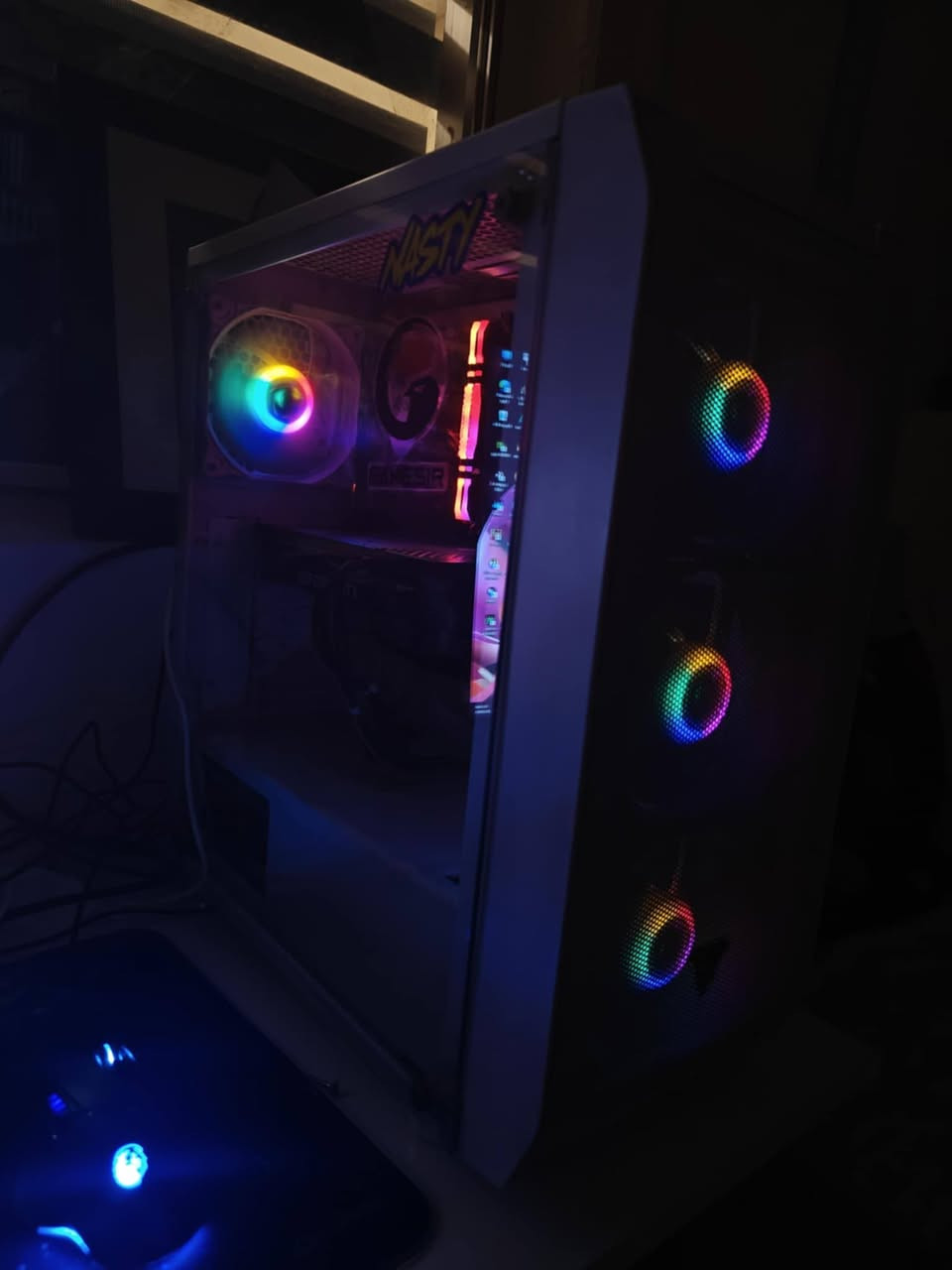 المواصفات :
جيل عاشر i5-10400F
 RTX 2060 SUPER 8gb
16GB 3200MHZ RGB
SSD 250GB + 1TB HDD
P.S 650W - M.B H410 قابل للتطوير مع هارد واحد تيرا ام ديد تو  مكاني بغداد 
سعر 750 الف


**إذا كنت صاحب هذا الإعلان وتريد حذفه لأي سبب، رجاءا أرسل رسالة إلى الدعم الفني**