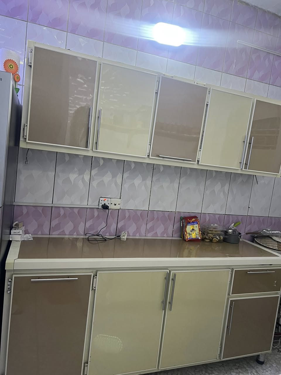 السلام عليكم غراض مستعمله نظيفه للبيع الاتصال ***********
