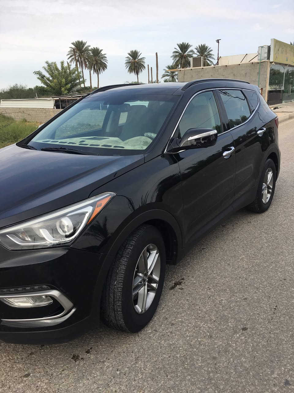 سلام عليكم سنتافي 17امريكي كلين بيه بارد بالبنيد فول مواصفات رقم بغداد سعره ١٦٠ وبيه مجال للاستفسار ***********
