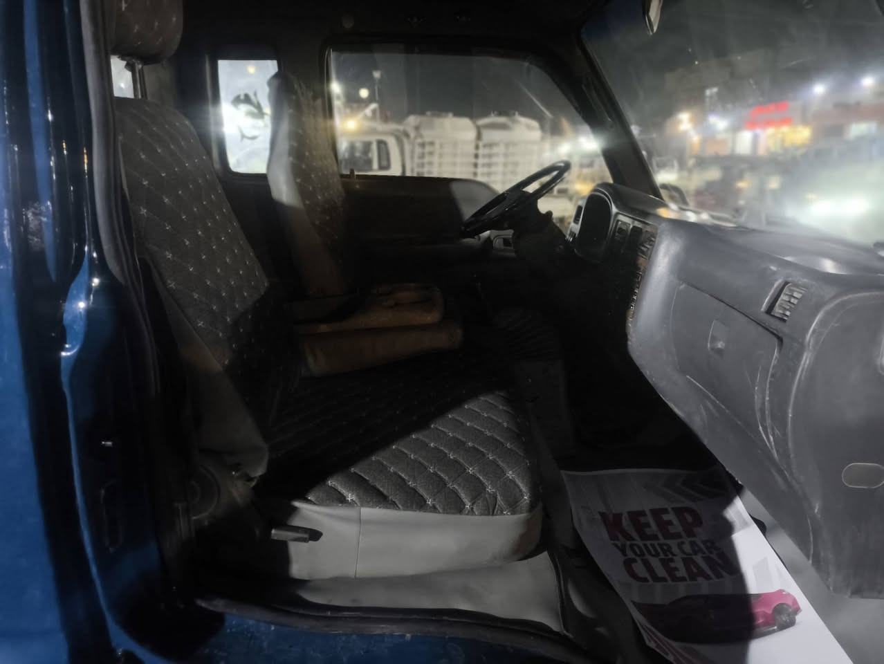 سياره بيها صبغ بس ربع ودواير كير مكينه اكسن كفاله
شاصي بلادي  كهربائيات شغاله 
السعرر 58
العنوان بغداد حي نصر 
رقم الهاتف ***********
