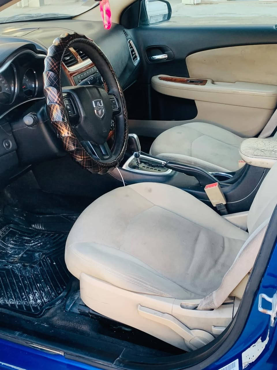 سلام عليكم اخوان دوج افنجر موديل ١٢ رقم بغداد نكليزسنويه ٢٨ مكينه ٢٤٠٠ كير ٤ نمر سياره خير من الله ترايك البصره بيه ٣ قطع جراد تخم تاير جديد باتري جديد ادمه كامله نوزلات بلاكت مجاول حساسات كلى جديد على يدي الله شاهد سعره ٦٥ مكان سياره بغداد العبيدي  *********** بي وتساب
