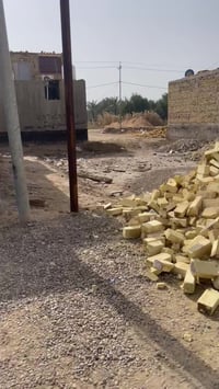 بيت للبيع مساحه ١٥٠م ثاني بيت بالفرع قريب ع الشارع العام متكون من غرفت...