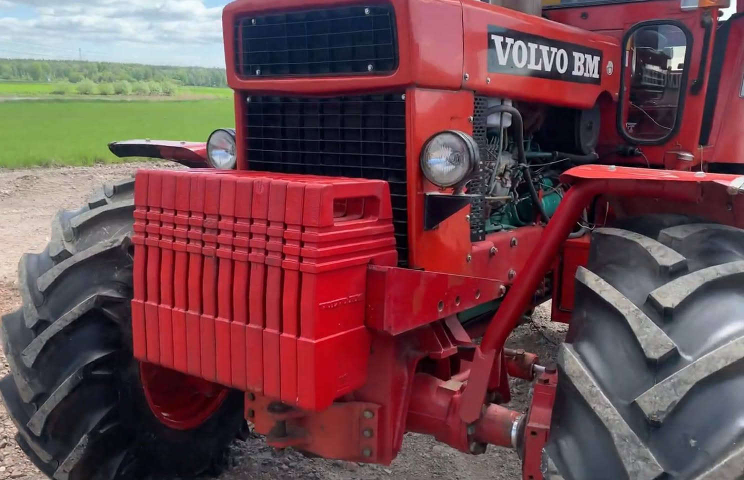 Volvo bm 2654مكان الجرار اوربا 🚩
موديل 1980

ساعات العمل 3900 ساعة فقط ❗

دبل اكسل 4×4

مكفول من الشخط❗

شرط ارقام الشاصي والمحرك والكير والاكسل مطابق

جديد جداً

دواخل جديدة شركة

بدون صبغ بدون ضربة

مكان الجرار اوربا 🚩

مدة الوصول 25 يوم بعد الحجز  ⭕

السعر 25.000$( دفترين و50 ورقة) وبي مجال للجاد بالشراء 

السعر يشمل مصاريف النقل كاملة 

للاستفسار خاص او  3197010285034+


**إذا كنت صاحب هذا الإعلان وتريد حذفه لأي سبب، رجاءا أرسل رسالة إلى الدعم الفني**