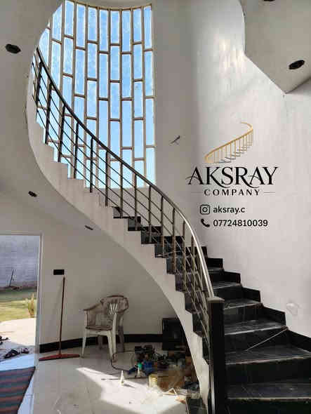 أحد أعمالي المنفذة اليوم في قضاء الضلوعية 
تم تنفيذ محجر ألمنيوم ملتوي لون شمباني 4 خطوط
مع دنگة ألمنيوم مربعة
سعر المتر 45 ألف دينار
*********** واتساب 
*********** واتساب
