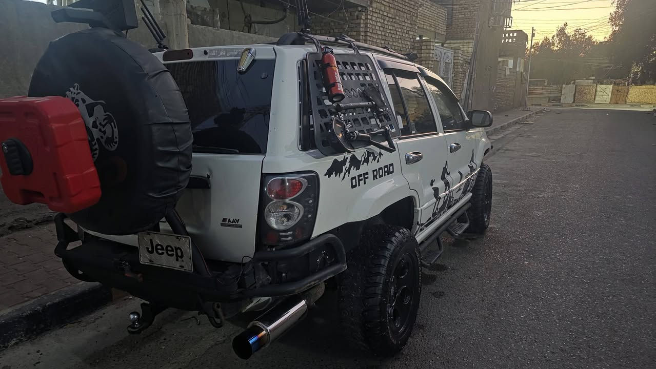 السلام عليكم
اقرة المنشور يالة تتصل و لاتكلي امسح المنشور 
صارت مال ترة مليت من هاي السوالف 
جيب كراند شيروكي موديل 2000
السيارة بلادية بلكامل مابيهة اي جطل
السيارة بيهة تزويد
منضومة غاز
دعاميات امامية خلفية حديد
علماً البلاديات موجودات
قاعدة اسبير خلفية
سويج بنل ( شنو السوج بنل ) ادا تحكم بل اضائة و الاضافات
١. مربوط علية بوجكترات ارضية بلدعامية ٢. مربوط علة بروجكتراو الداريات الحمر ٣. مربوط علية لد بار ٤. مربوط علية بلوجكتر خلفي
دروعة على الجام الخلفي ما مبين بصور بس بلفيديو الاخير
كزوز رياضي ريمونت (يعني بوابات تنفتح و تنسد ريمونت) و موجود الصوت بلفيديو الاخير رعب
ويل هارم اصلي امريكي الوحيد داخل بغداد ميحتاج سبيسر الويل هوة عريض و طالع عن السيارة ( للعلم وياهة تخم ويل ١٨ غير المشدود بيهة  )
٨. تخم تاير جبلي امريكي سعرة فوك ال٤٠٠ $ (للعلم التاير البلادي موجود)
٩. صندوك قمارة التابوت موجود بلفيديو الاخير
١٠. السيارة معلاية ثنين و نص
الباقي كلة بلادي السيارة ستة سلندر تو ويل
و اكو هواي شغلات ما الحك اكتبهن فة كتبت القليل بس 😂
اتريدهة مزودة ابيعلك تريدهة بلدية ابيعلك 
مكاني بغداد السيارة باسمي رقم بغداد انكليزي
تم تخفيض سعرهة من ال٨٠ لل ٧٨  والله يمكن مكلفتن فوك ال٩٠ 
و اذا تريد بدون التزويد سعرهة يختلف اكيد 
كل غراضهة البلادية موجودة 
رقمي
***********
و شكرا اسف اذا طولت و اسف اذا اكو اغلاط املائية
