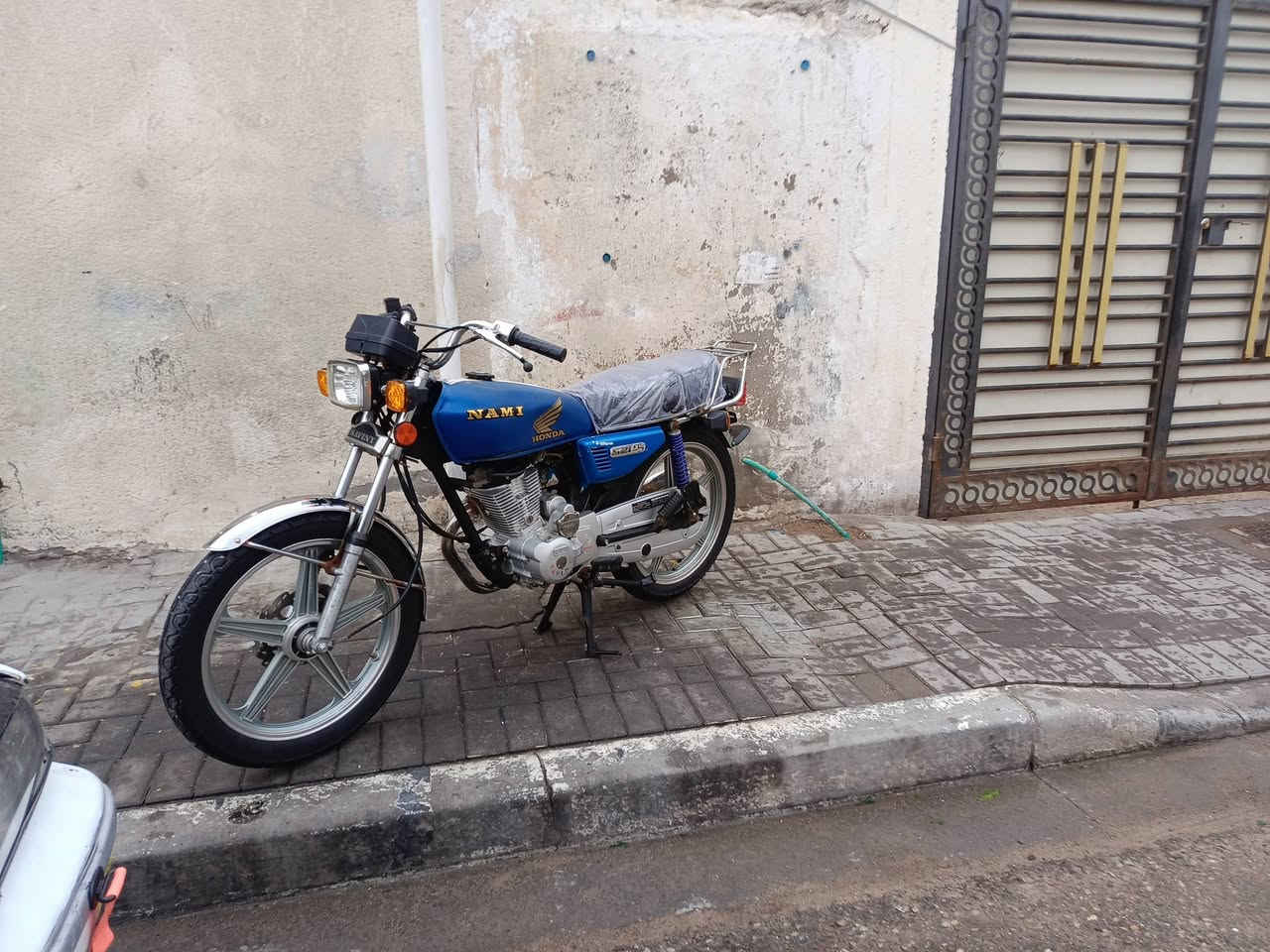 السلام عليكم دراجه للبيع اوراق اوراق سحب الموديل 21 السعر 600 وبيها مجال
مكاني بصره القبله 
***********
