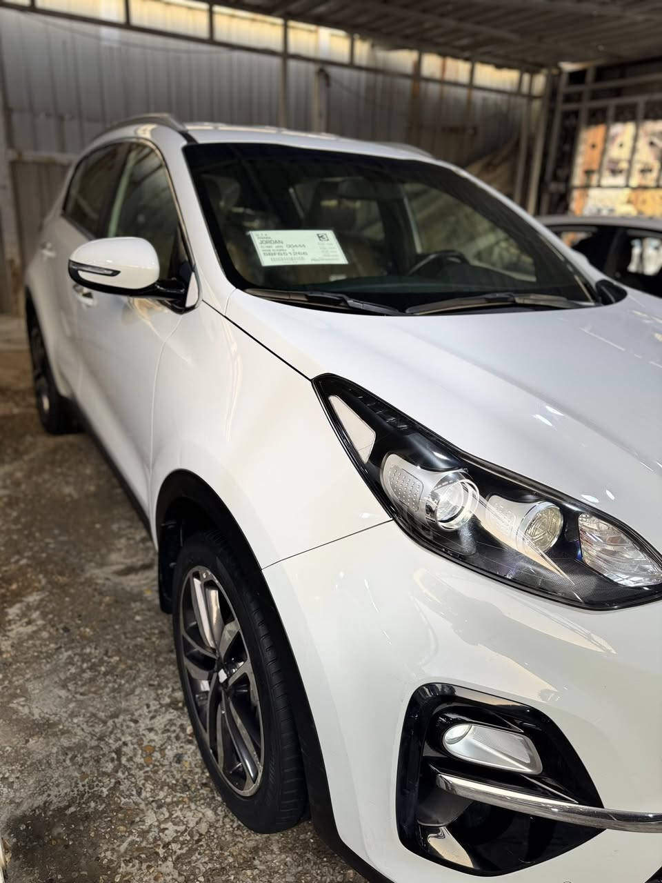 كيا سبورتج  2020
رقم بغداد
مكفوله من كلشي ماشية (26) الف فقط سبير منازل 
 المواصفات عادية 
حجم المحرك 2,0L
دوش2000 
4اسطوانات نوع DOHC
مرتبط بگير بوكس 6سرعات
مري شفط
ويل كب 19 
يدة باب نيكل  
حساس دعاميةامامي
حساس دعامية خلفي
كشافات هيلوجين
لد نهاري 
داخل جلد حمصي 
شاشة اعطال
درايڤ مود
تحكم مقود جهتان
كروز سرعة
مخرج USB ipod
‏ ABS
تبريد امامي و خلفي 
رقمي ‭***********‬ 
السعر203
مكاني بغداد زيونة
