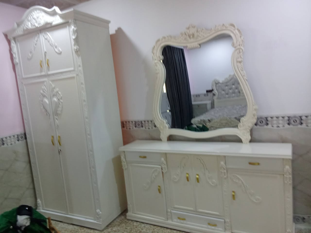 السلام عليكم
غرفه نوم للبيع  تسكام عراقي ثقيل ديكور تركي صبغ حراري أوف وايت 

شغل درجه اولى مستعمل سنه واحد نضيفه كلش 

كربلاء طويريج  استفسار

‏‪***********‬‏

