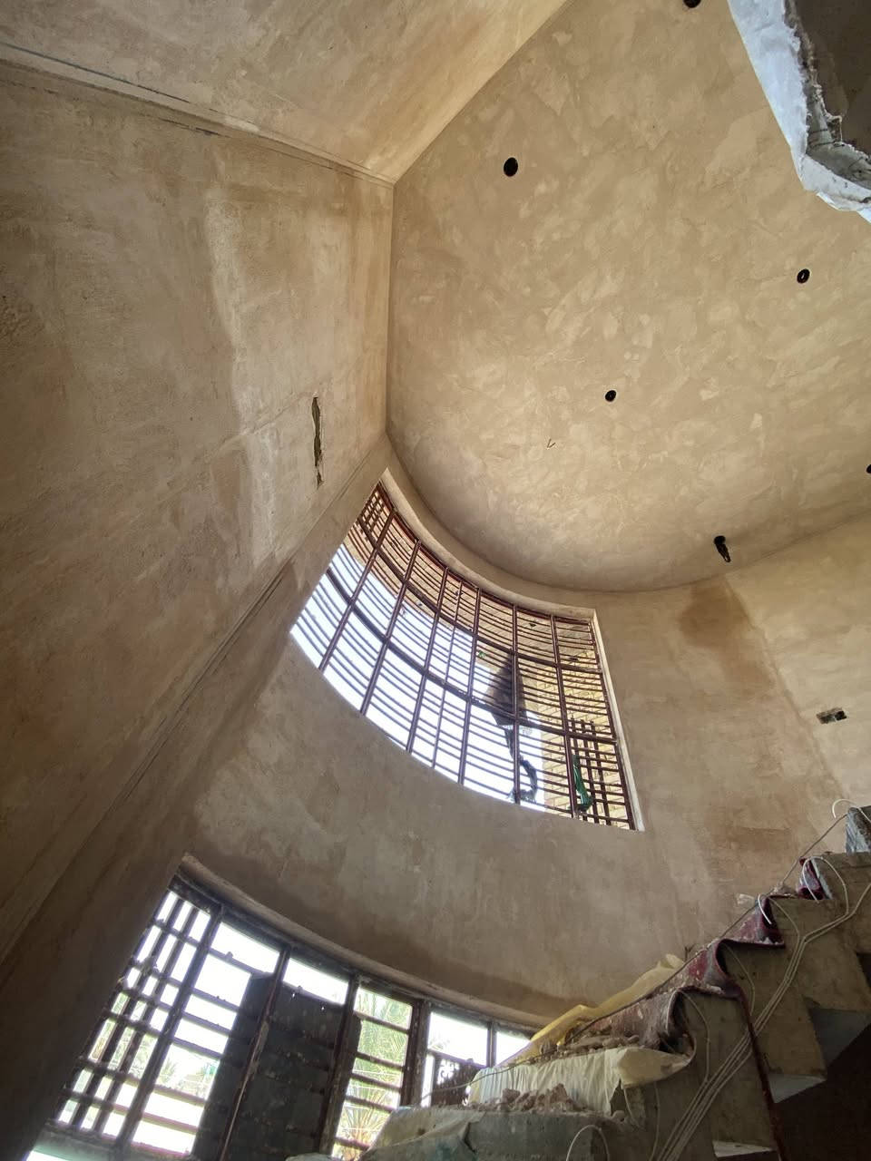 لباخ متفرغ حالياً اسعار مناسبة اسمنت + جص + بورگ ،، للتواصل ‏‪***********‬‏
