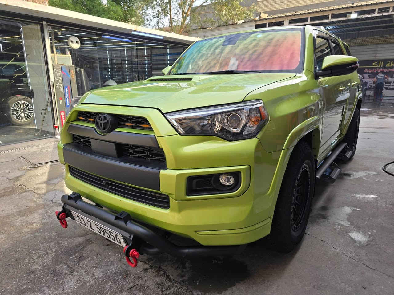 السلام عليكم
تحية طيبة لجميع الموجدين 

السيارة للبيع 

بأختصار حادثها واضح وتعديل حلو على السيارة 

ربع دعامية فقط صبغ 

وتعديل بسيط بالشاصي الايسر 

سعر السيارة قيمها بلي يرضي الله 

اني مستوردها وباسمي 

موديل 2023

لحد هسة ماشية قريب 21 الف كيلو وليس ميل 

موجودة السيارة بالكرادة 

واي استفسار تتصل عليه وبلي يرضي الله ابيع السيارة 

لأن جاي السوگ كلنا نعرف مخربط 

السيارة لونها مميز ونادر هاللون ماشاء الله

رقم تلفوني ***********
