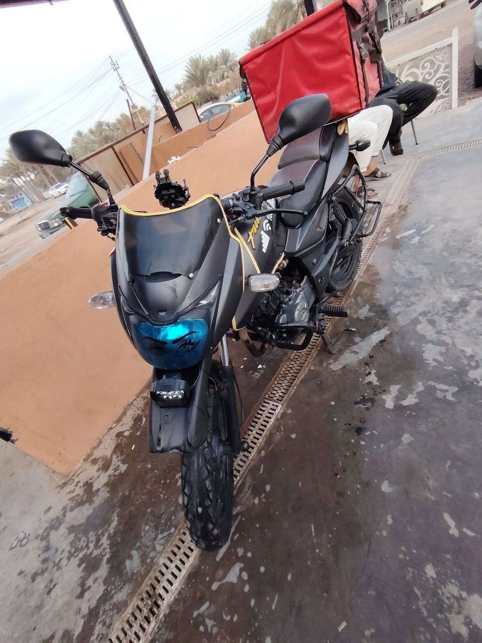 سلام عليكم بولسر محرك 150 دراجة مابيه وراق كفلك سرقه ال سعر 850 بيه مجال *********** وتواجد واتساب فقط
