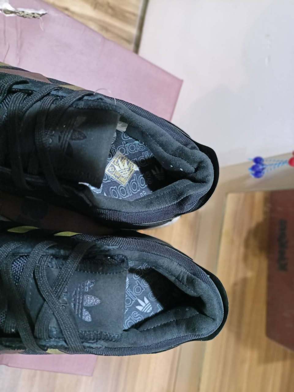 ادداس اسود مطعم بيج اسفل بوست يجي مسند داخل الحذاء قياس 44


**إذا كنت صاحب هذا الإعلان وتريد حذفه لأي سبب، رجاءا أرسل رسالة إلى الدعم الفني**